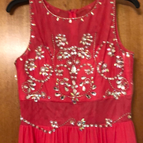 Peach/pink embellished evening gown - Picture 2 of 4